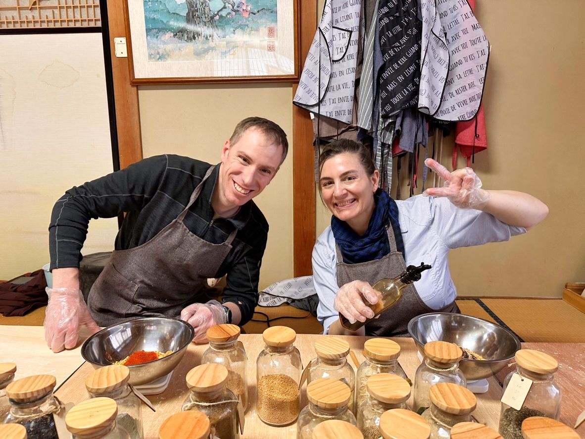 猫カフェ帰りに向かいの富士家で楽しめる約30分の手作り体験